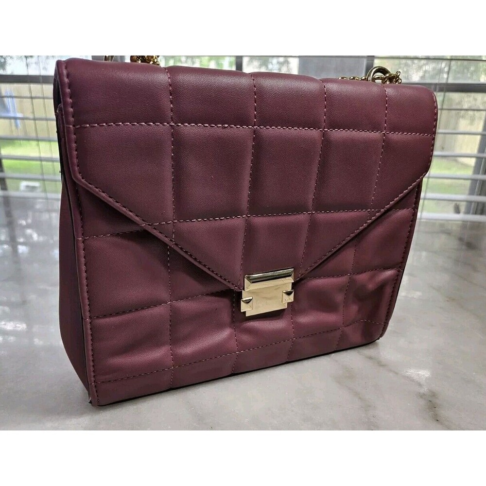 Pink Crossbody Woman Bag, Chain Golden Strap